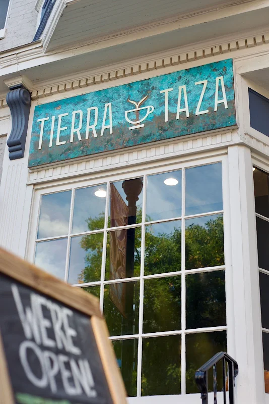 Tierra y Taza