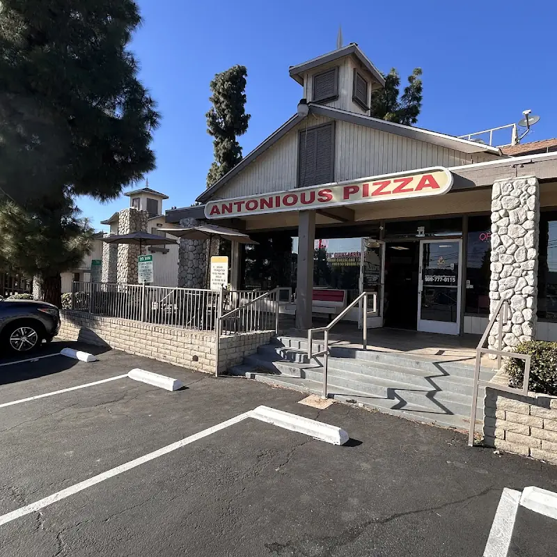 Antonious Pizza