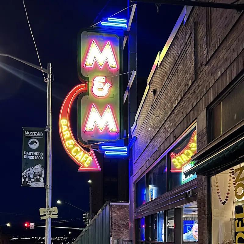 M&M Bar and Cafe