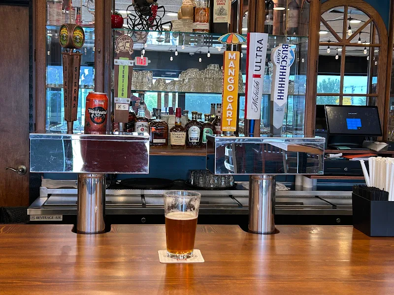 Moxie Community Pub