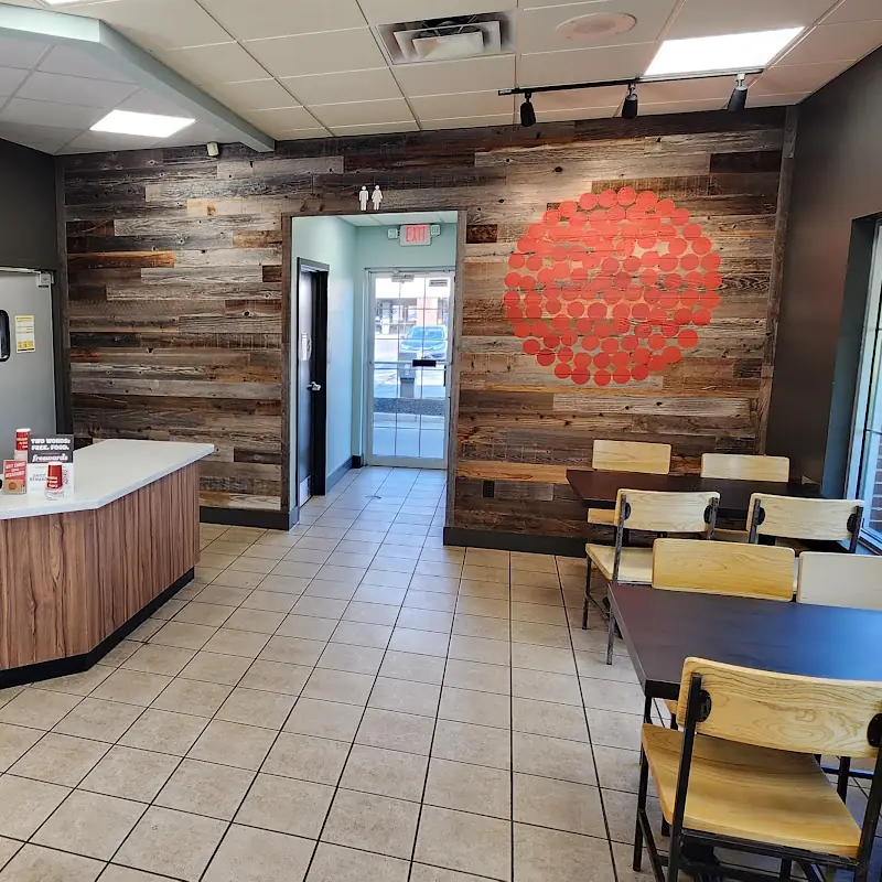 Donatos Pizza