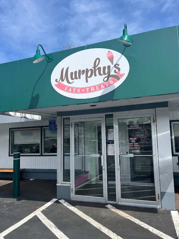 Murphy’s Eats & Treats