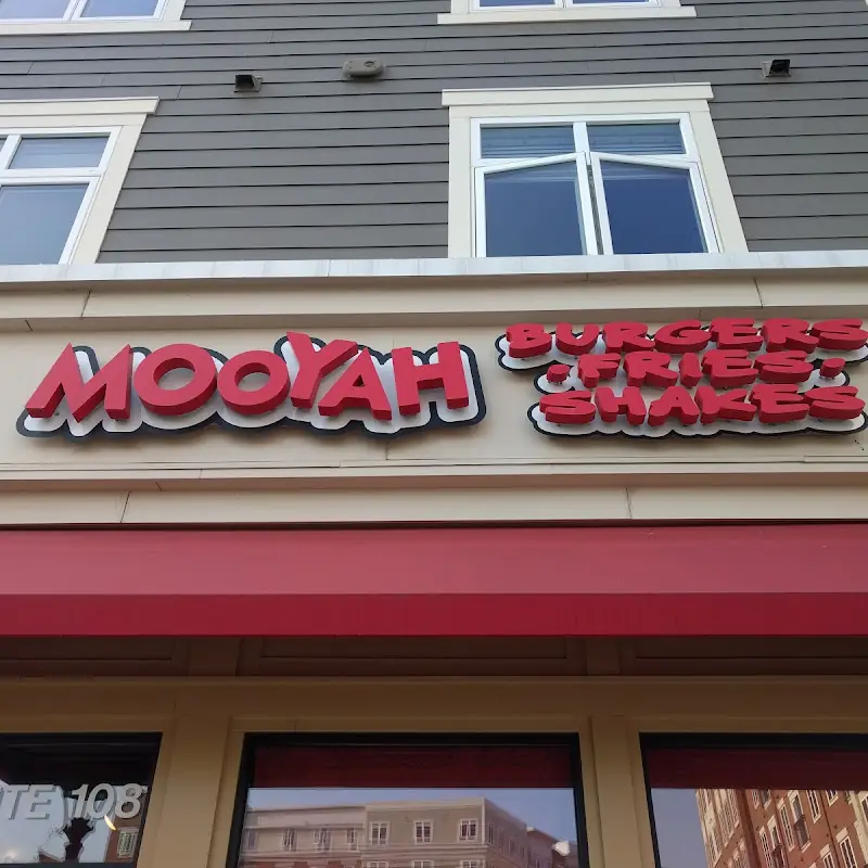 MOOYAH Burgers, Fries & Shakes