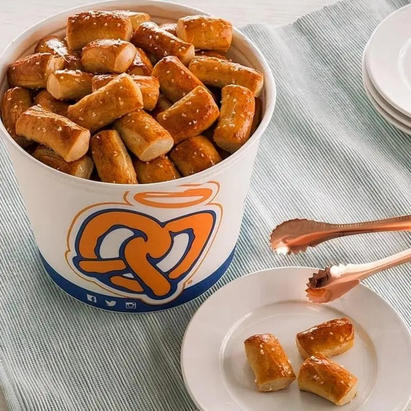 Cinnabon