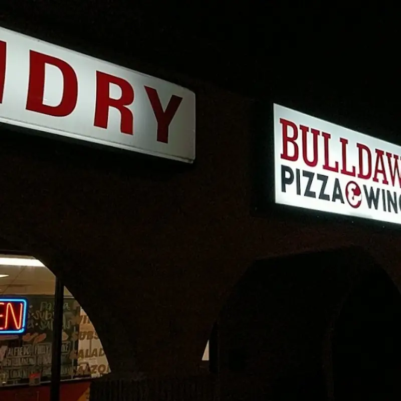 Bulldawg Pizza Wings & More