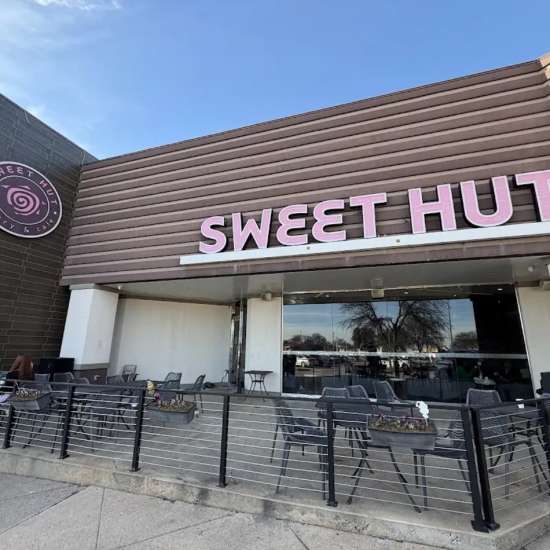 Sweet Hut Bakery & Cafe
