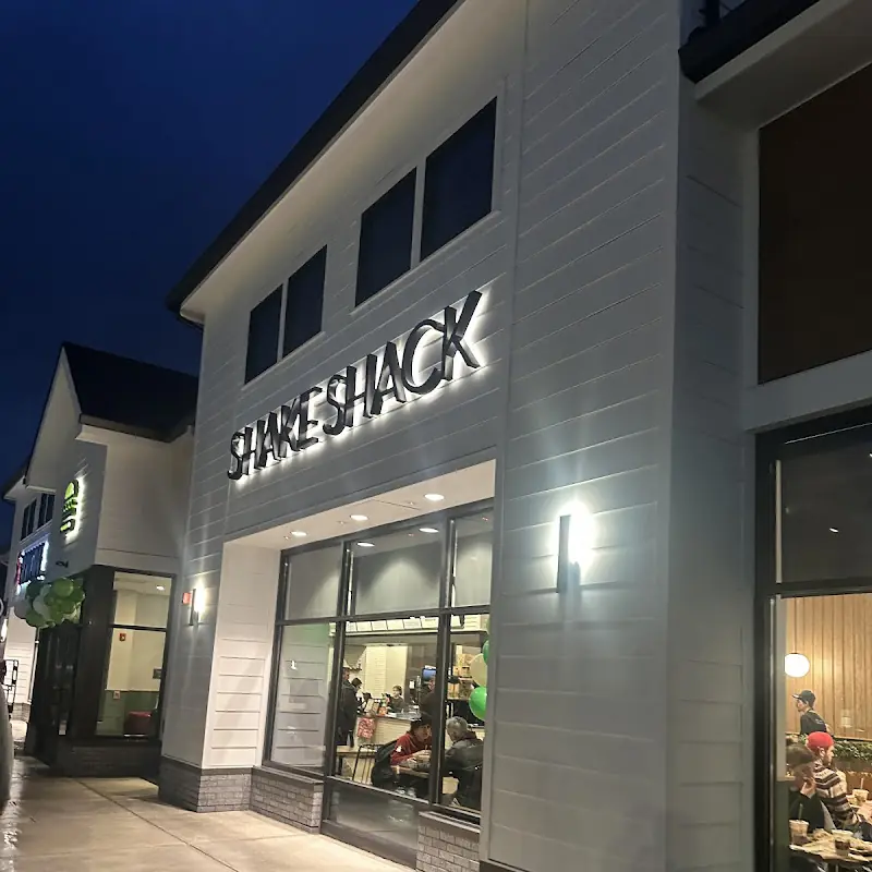 Shake Shack Shops at Stone Bridge