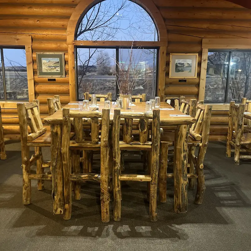 Old Stones Smokehouse and Country Pizza