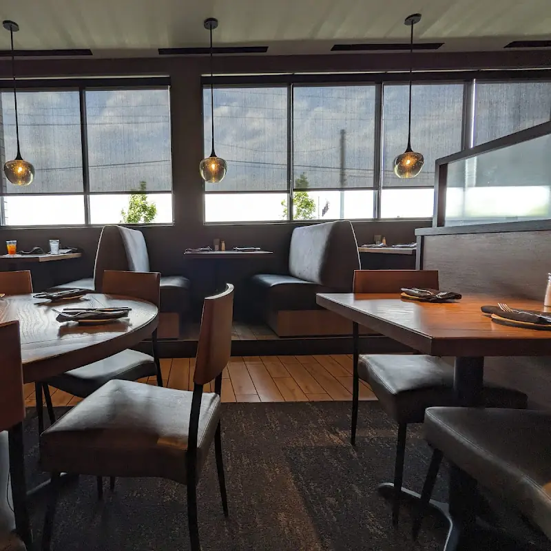 Cooper’s Hawk Winery & Restaurant