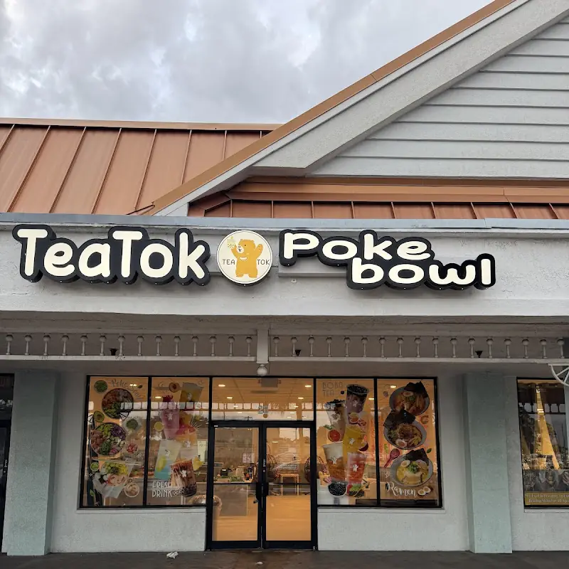 Tea tok & poke bowl