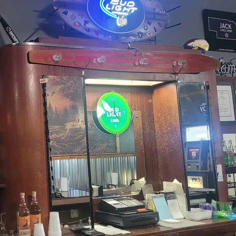 Devil's Den Bar and Grill