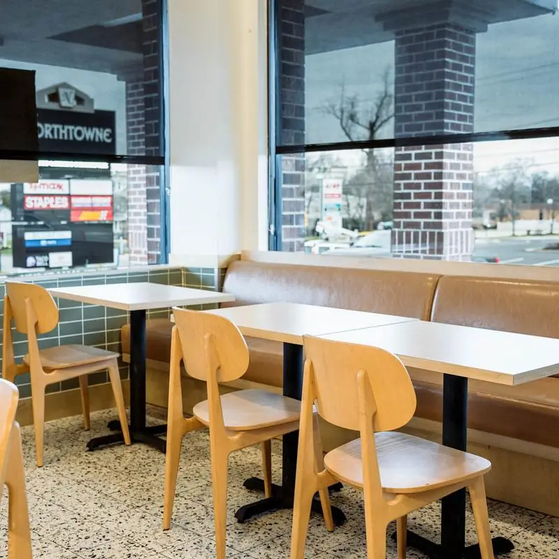 m2o Burgers & Salads