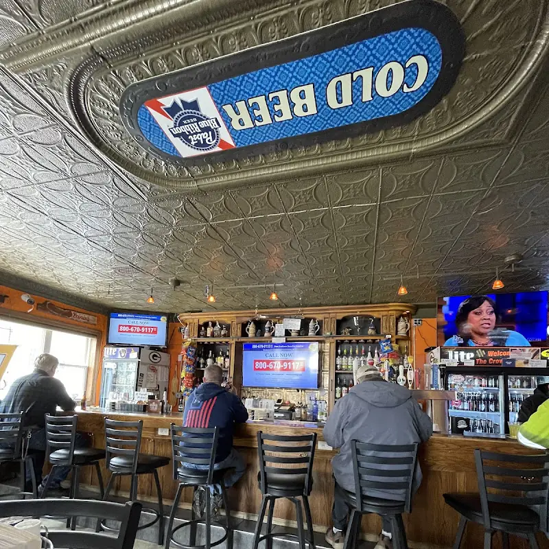 Crow Bar & Grill