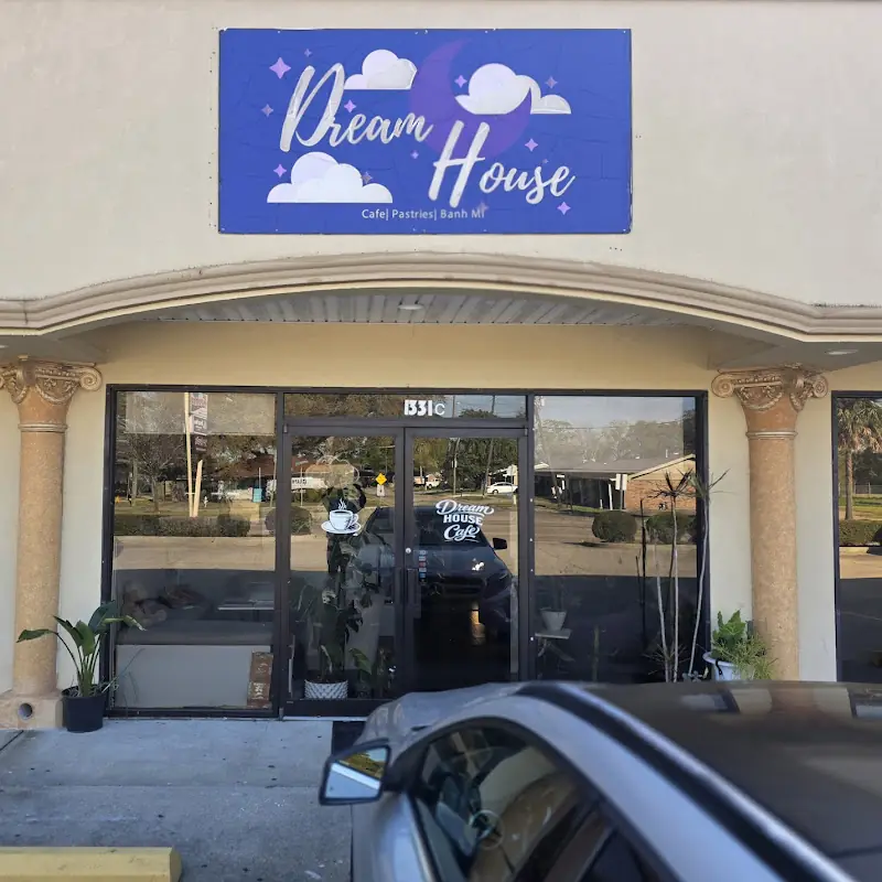 Dream House Cafe