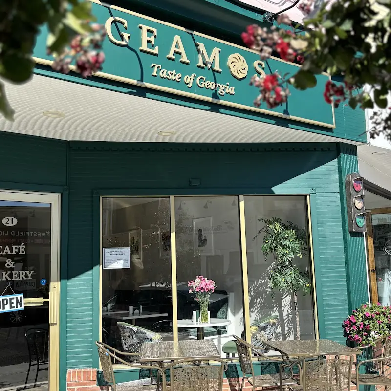 GEAMOS CAFÉ & BAKERY