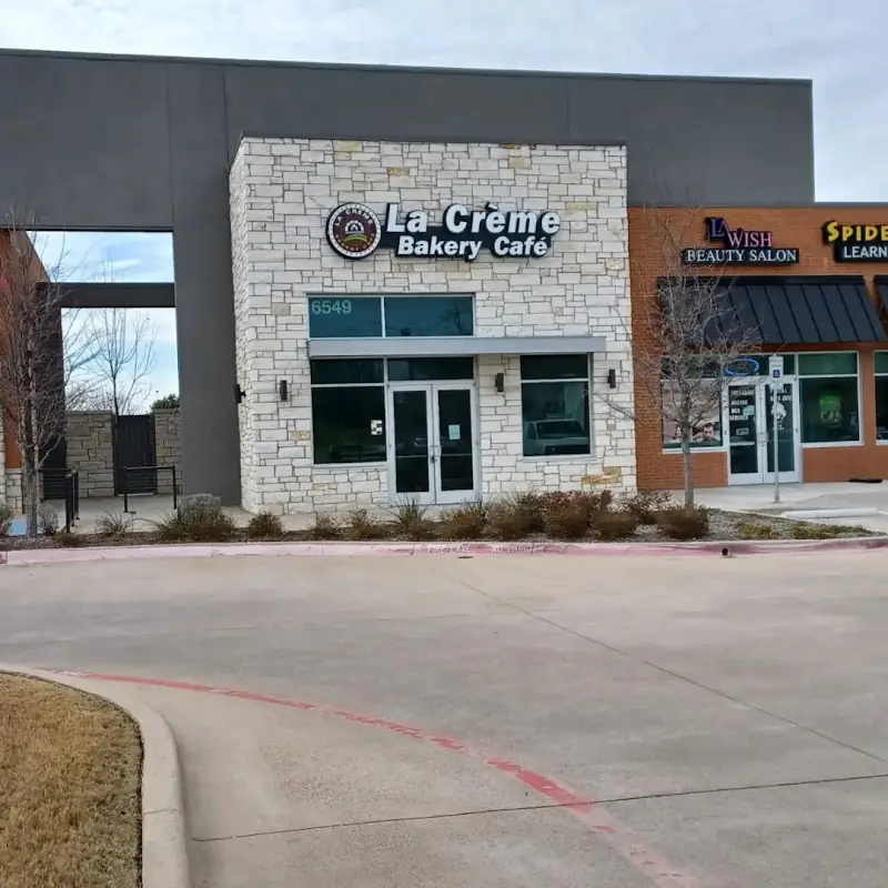 La Creme Bakery Cafe