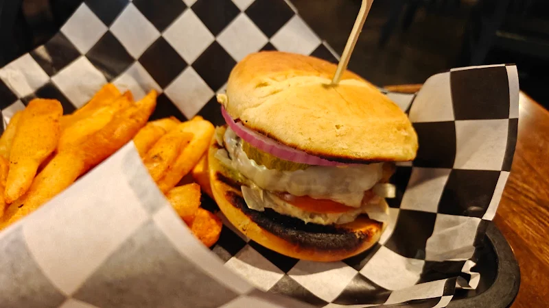 Tox Bar Lounge - Speedy Burger Tavern