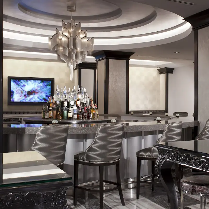 Adamus Lounge