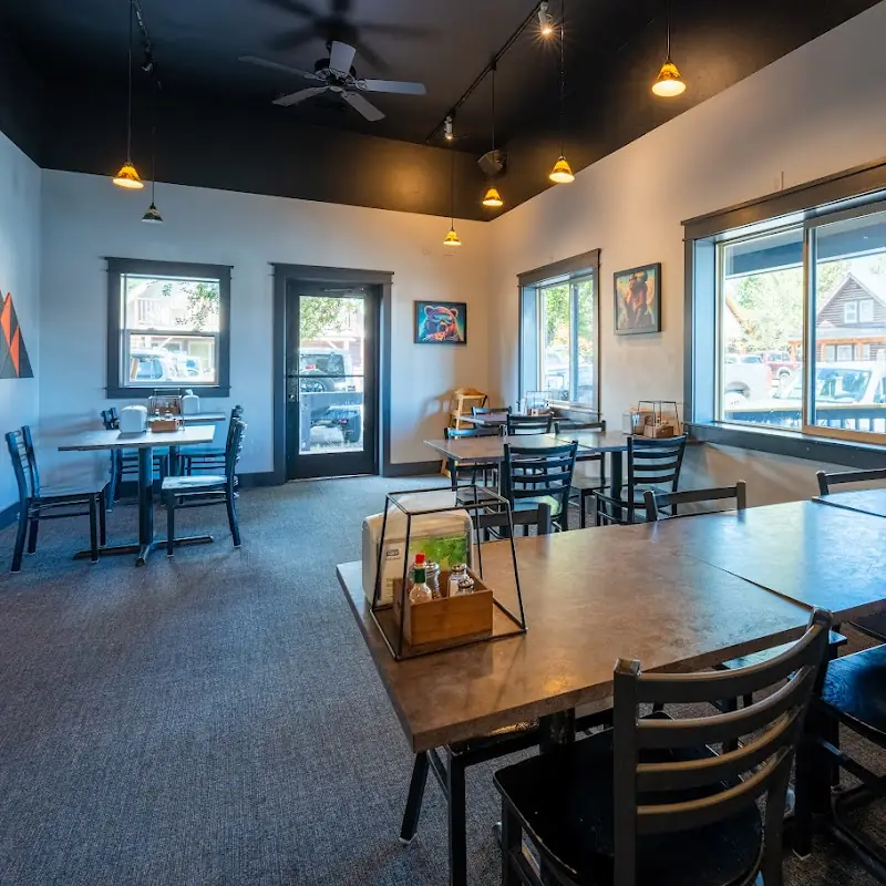 Hometown Pizza & Pub