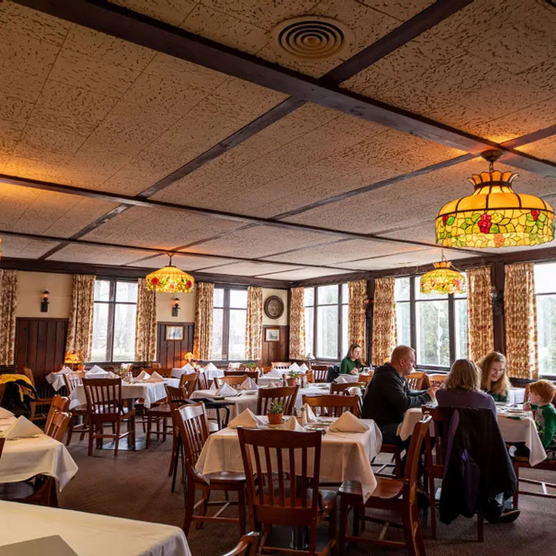 Jack Pandl's Whitefish Bay Inn