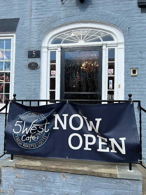 5 West Cafe