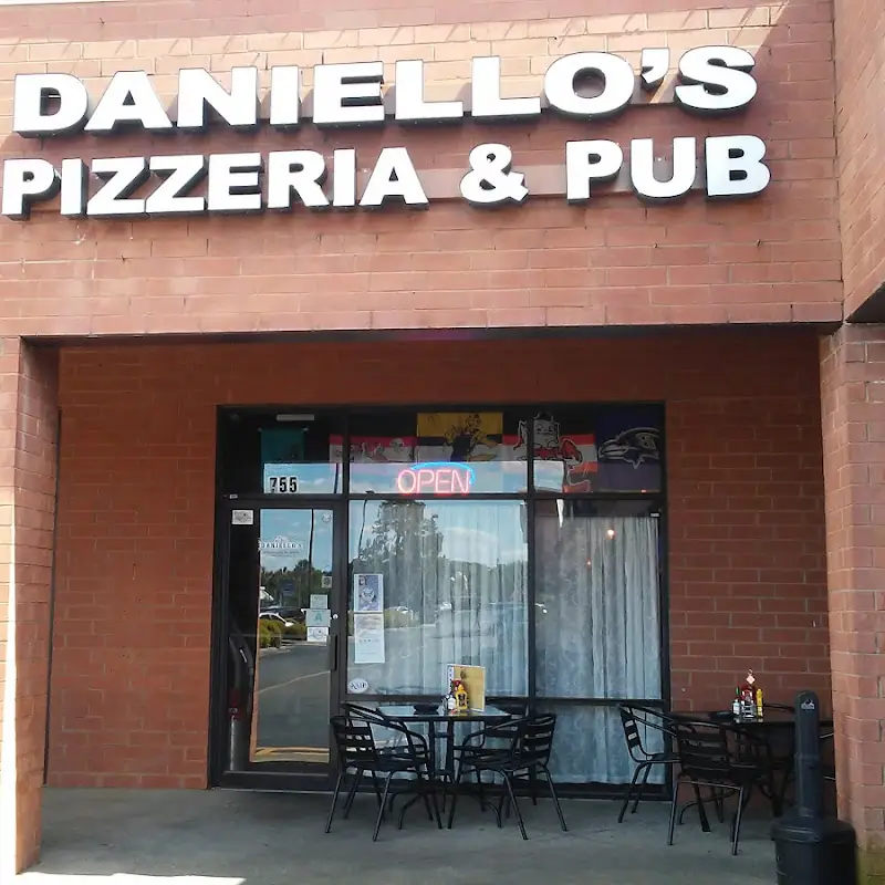 Daniello's Pizzeria & Pub