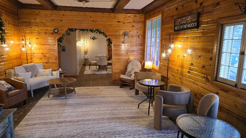 Perky Pine Café