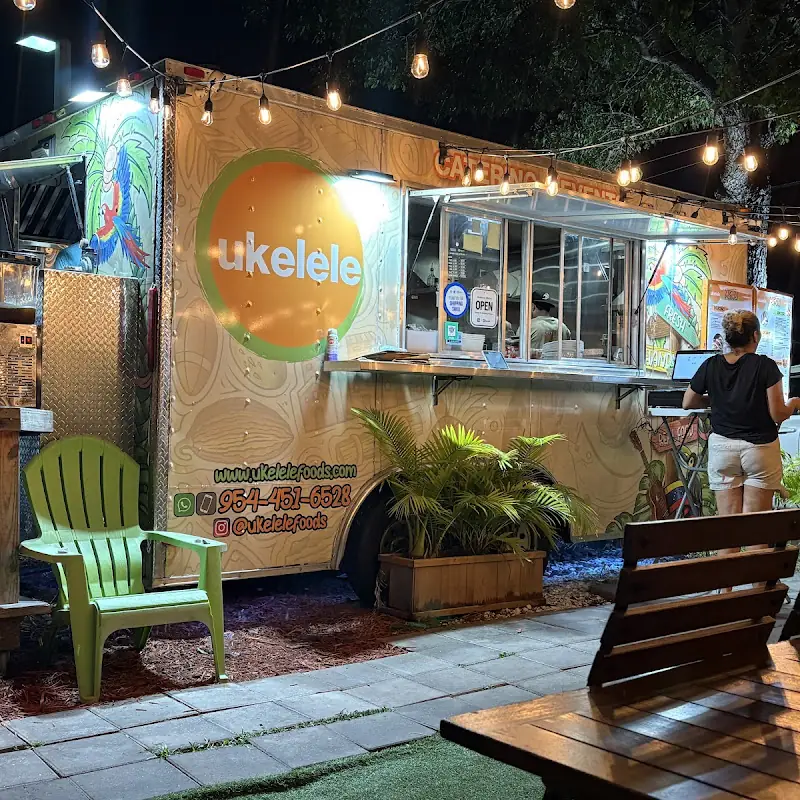 Ukelele's Outdoor Dining | Delray Beach