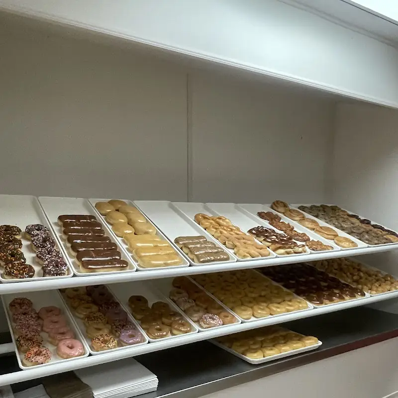 DONUT PALACE