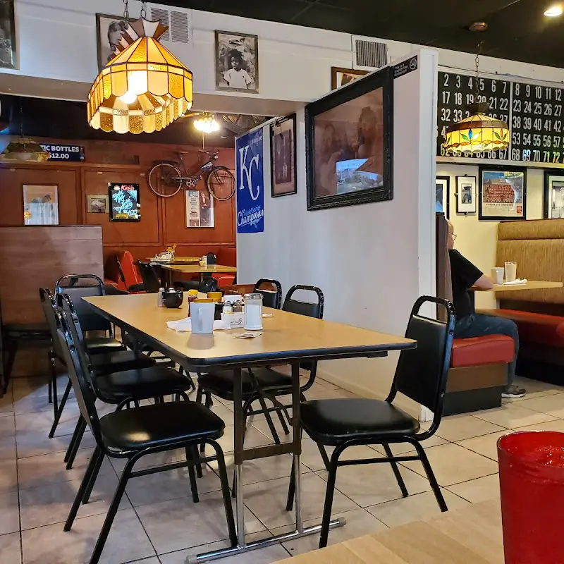 Jose's Cafe (Rooster's Steakhouse)