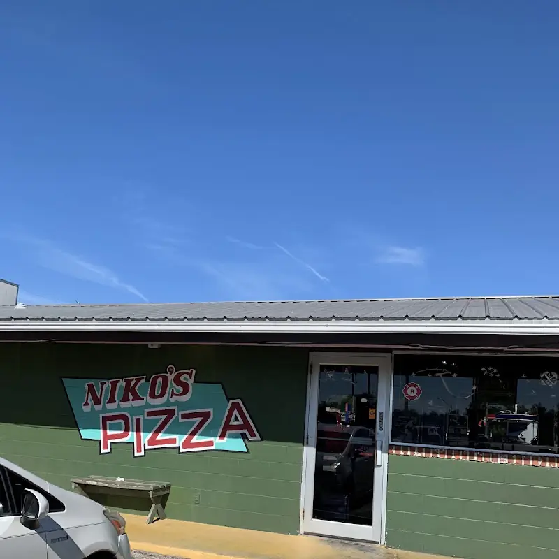 Niko's Pizza