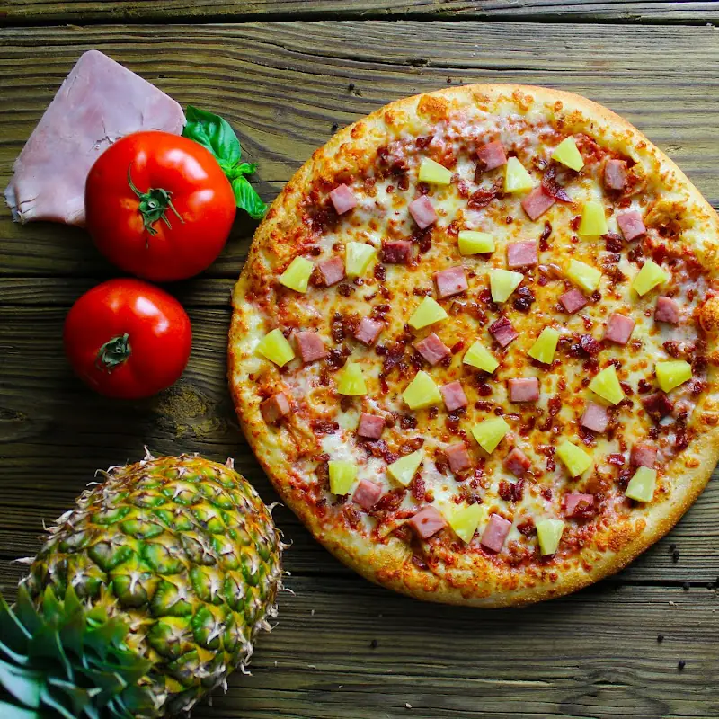 Lisa Tori's Pizza
