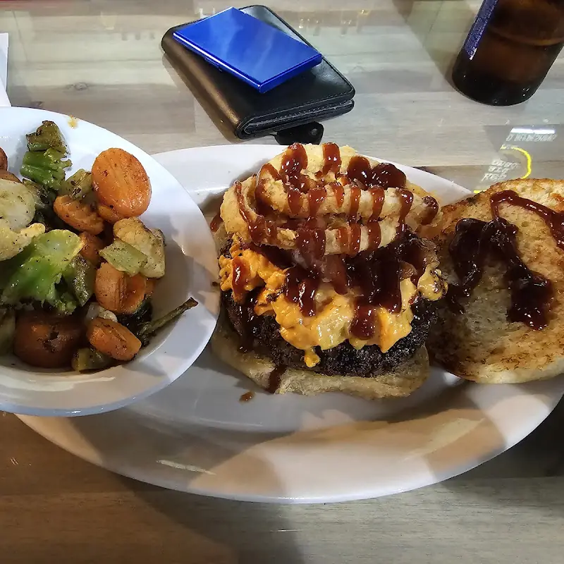 Double Hill Bar and Grill