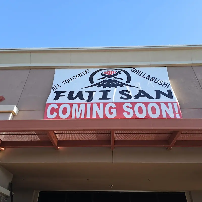 Pakusan Sushi & Grill