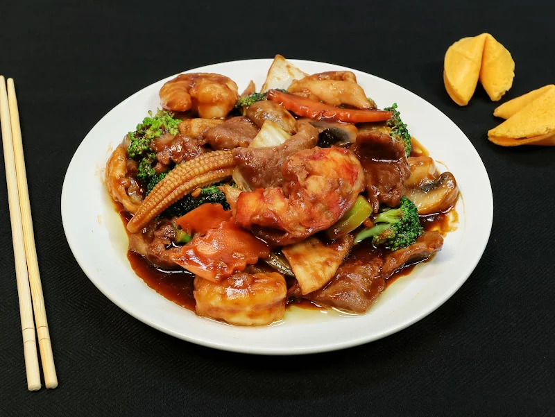 D4. Steamed Shrimp with Snow Pea Pods
