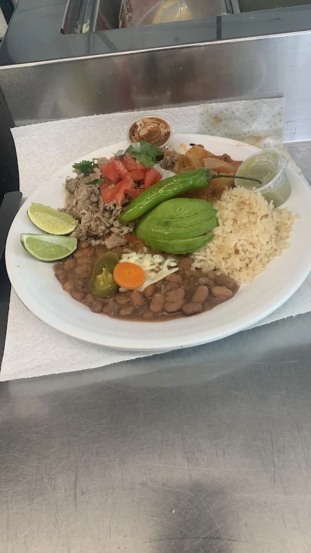 Tortas con Bistec / Steak Torta