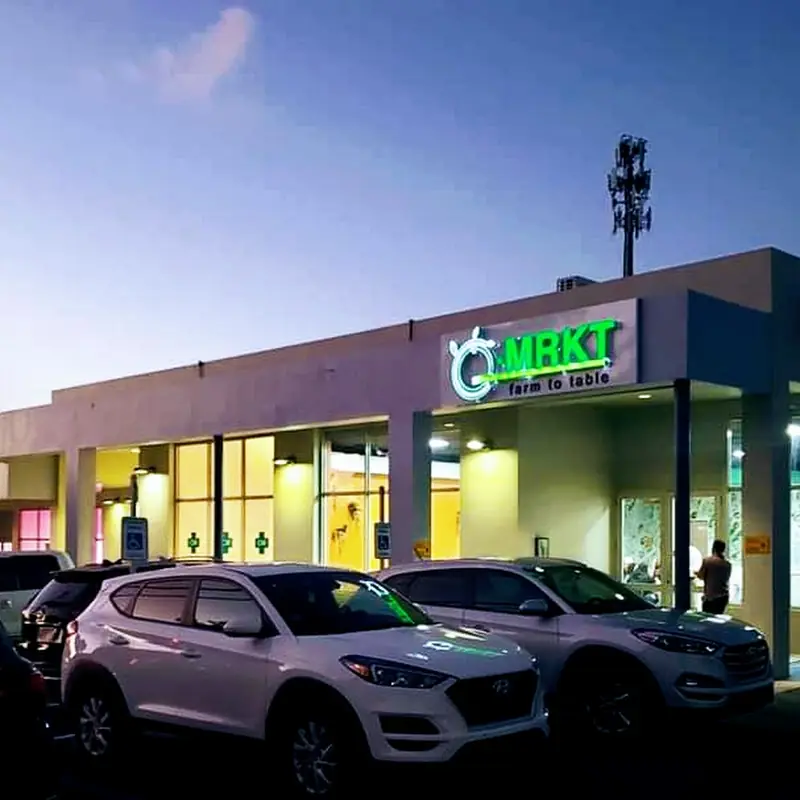 OMRKT FARM TO TABLE (Guaynabo)