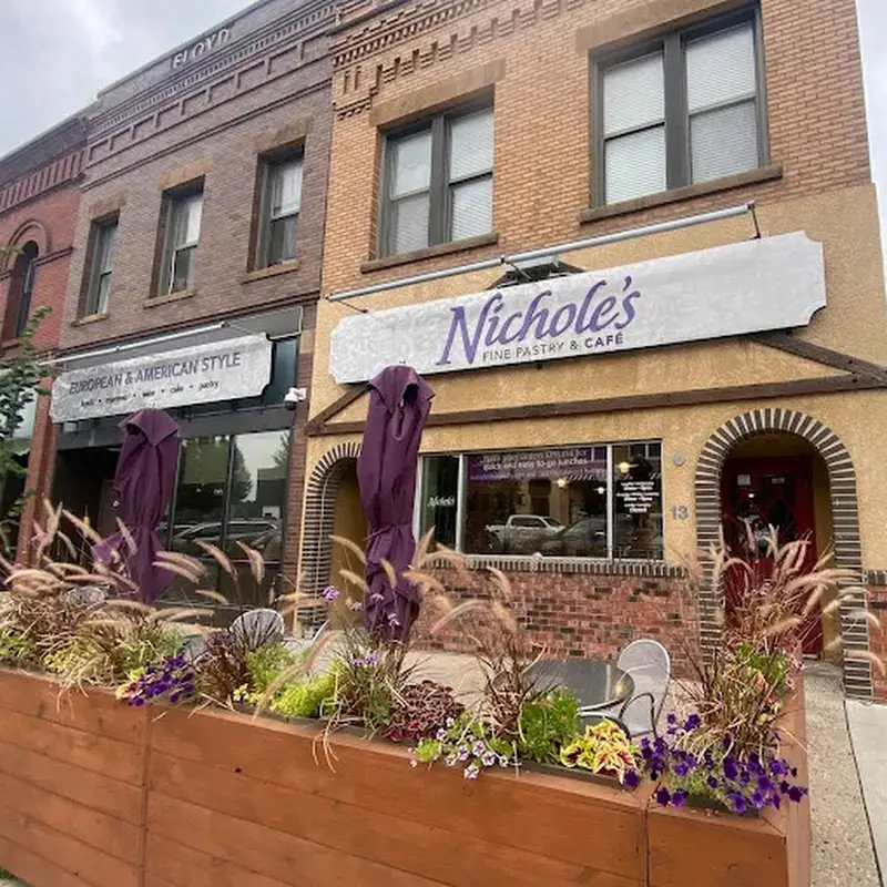 Nichole's Fine Pastry & Café