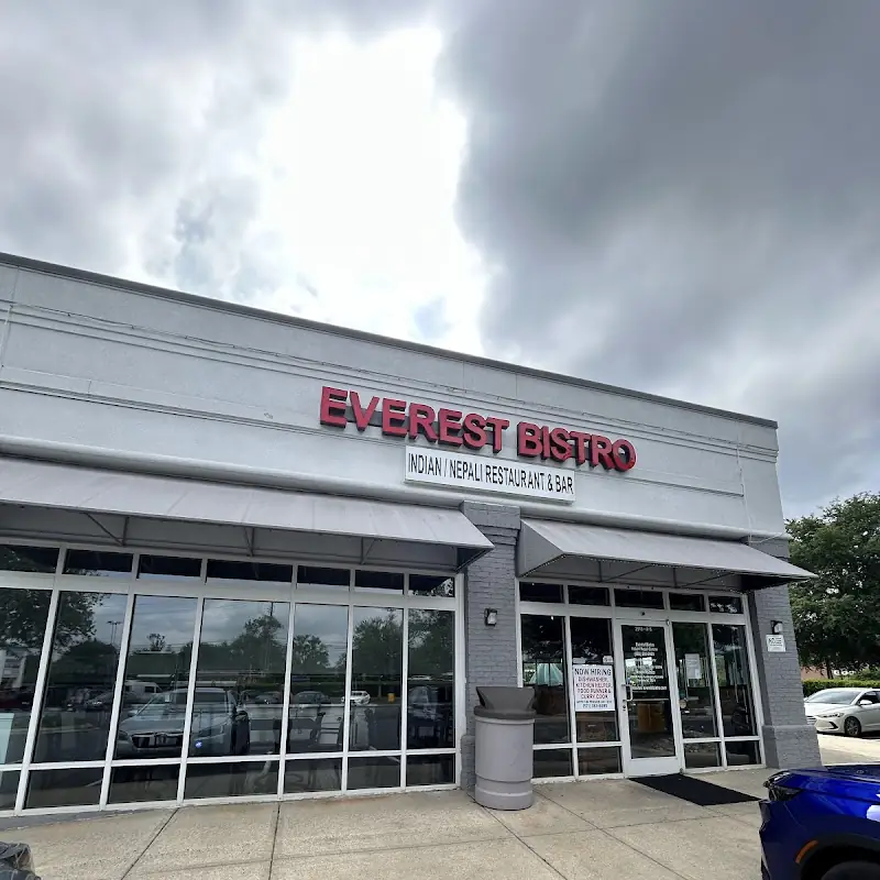 Everest Bistro
