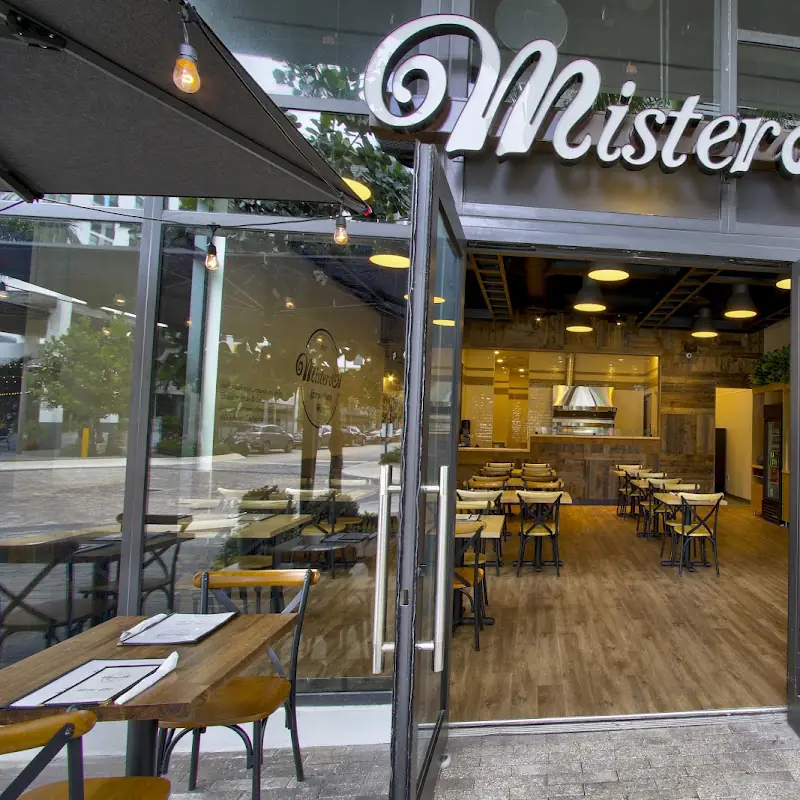 Mister O1 Extraordinary Pizza - Aventura