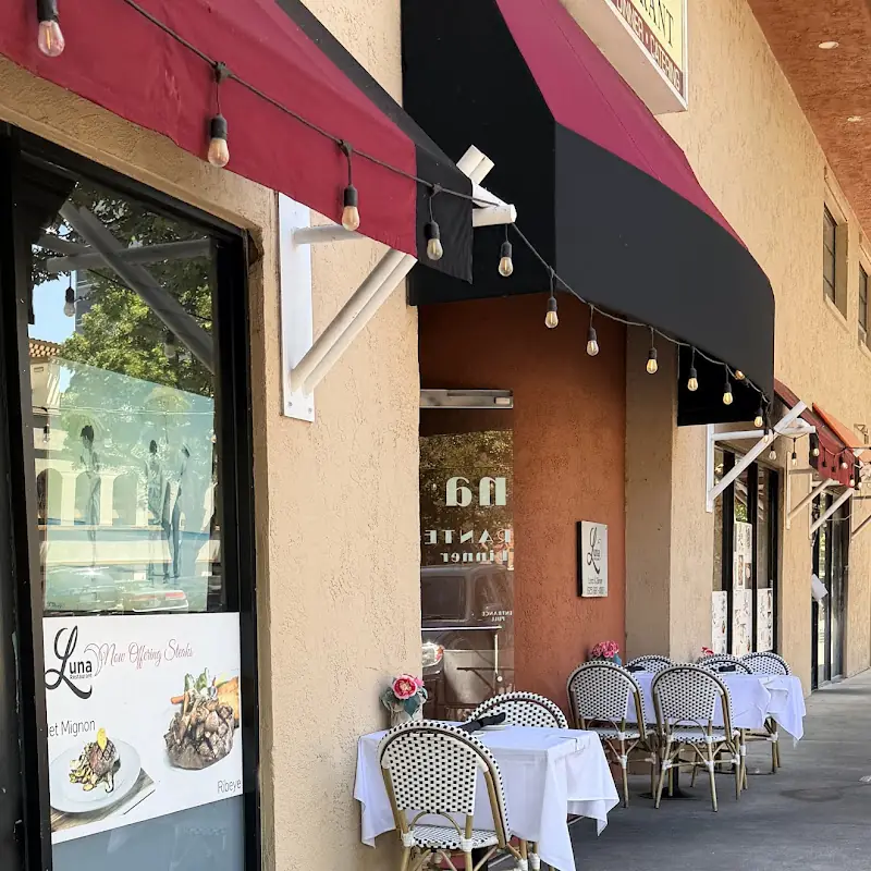 Luna Restaurant