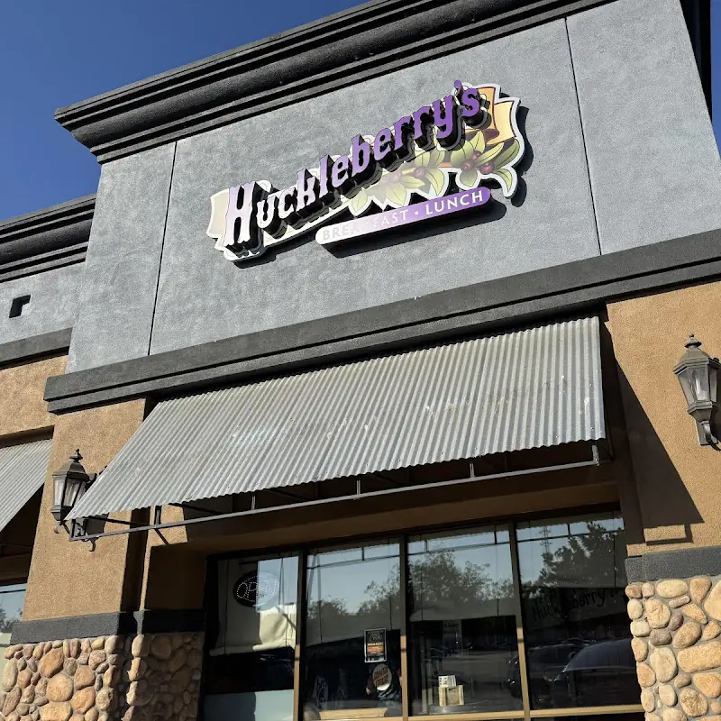 Huckleberry's Breakfast & Lunch