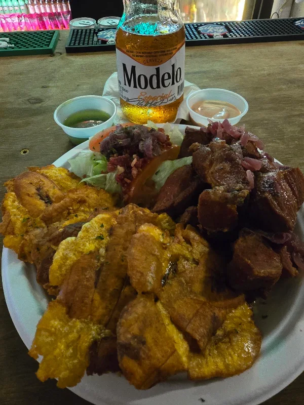 El Cruce Sport Bar