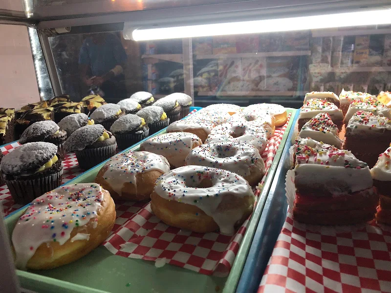 Flamingo Bakery