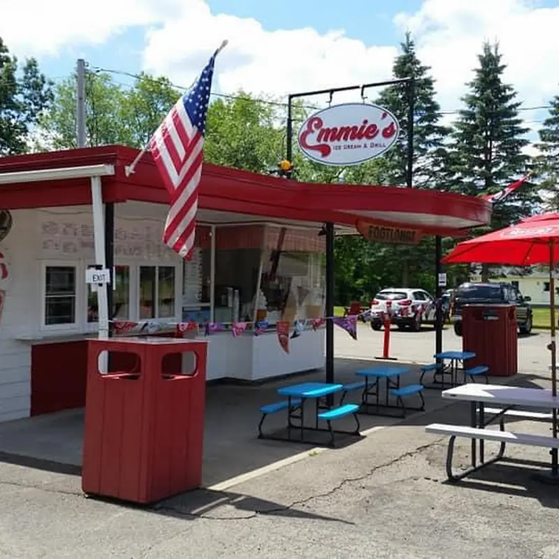 Emmie’s Ice Cream & Grill