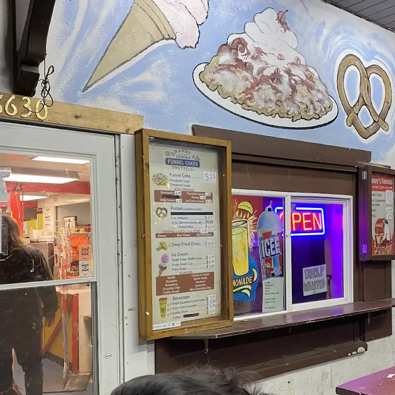 Grannys Famous Funnel Cake House