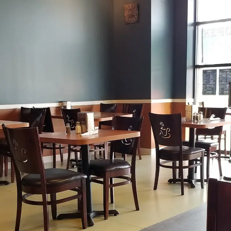 Naya's Cafe