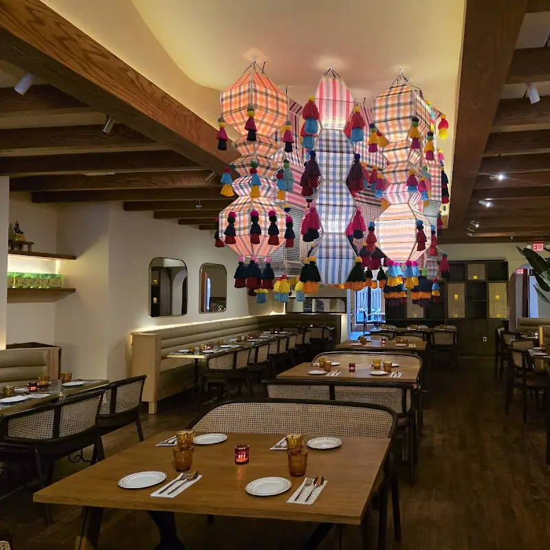 Gasalong Thai Restaurant and Bar