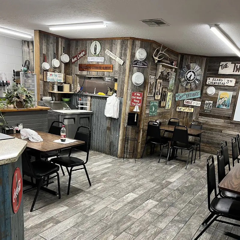 Twins Cafe
