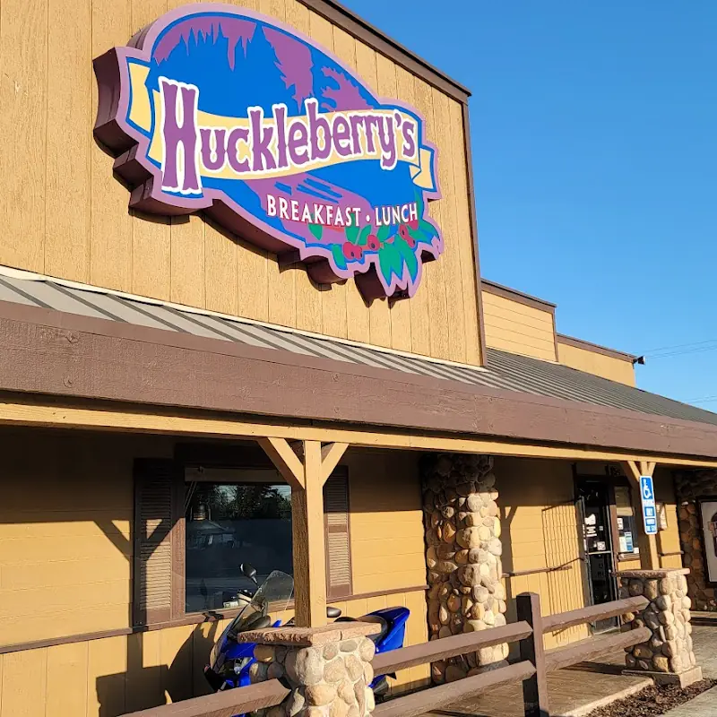 Huckleberry’s Breakfast & Lunch – Cajun Comfort on Yosemite
